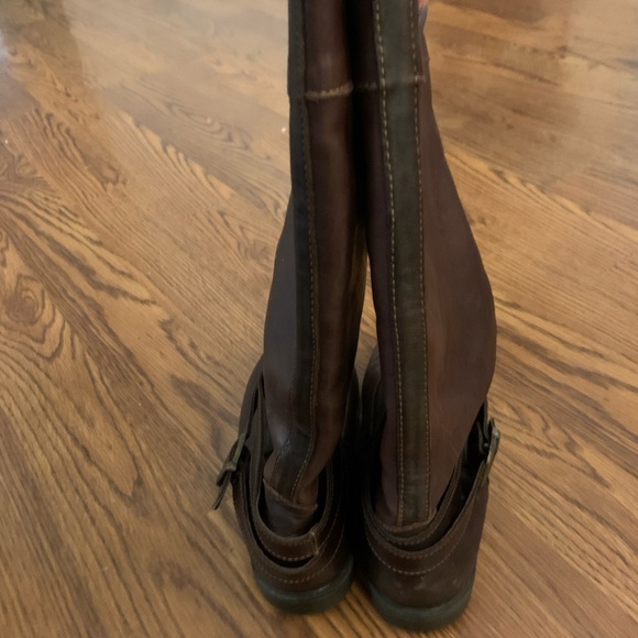 Brown leather boots - Picture 6 of 6